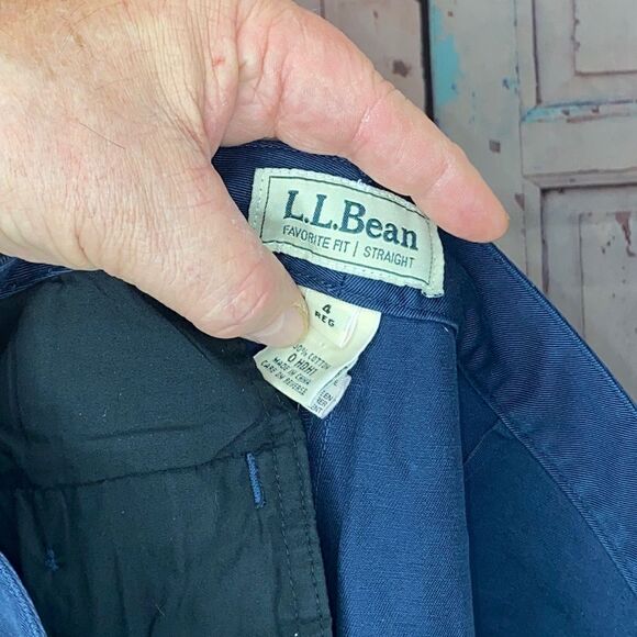 Woman’s size 4 reg L.L. Bean straight leg, favorite fit pants - Picture 5 of 7